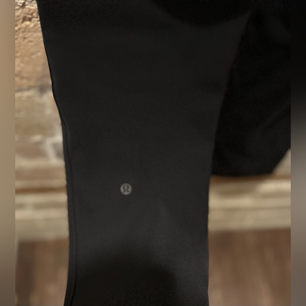 Lululemon On The Fly Pant *Woven - Picture 5 of 7